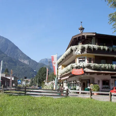 Carla マイヤーホーフェン